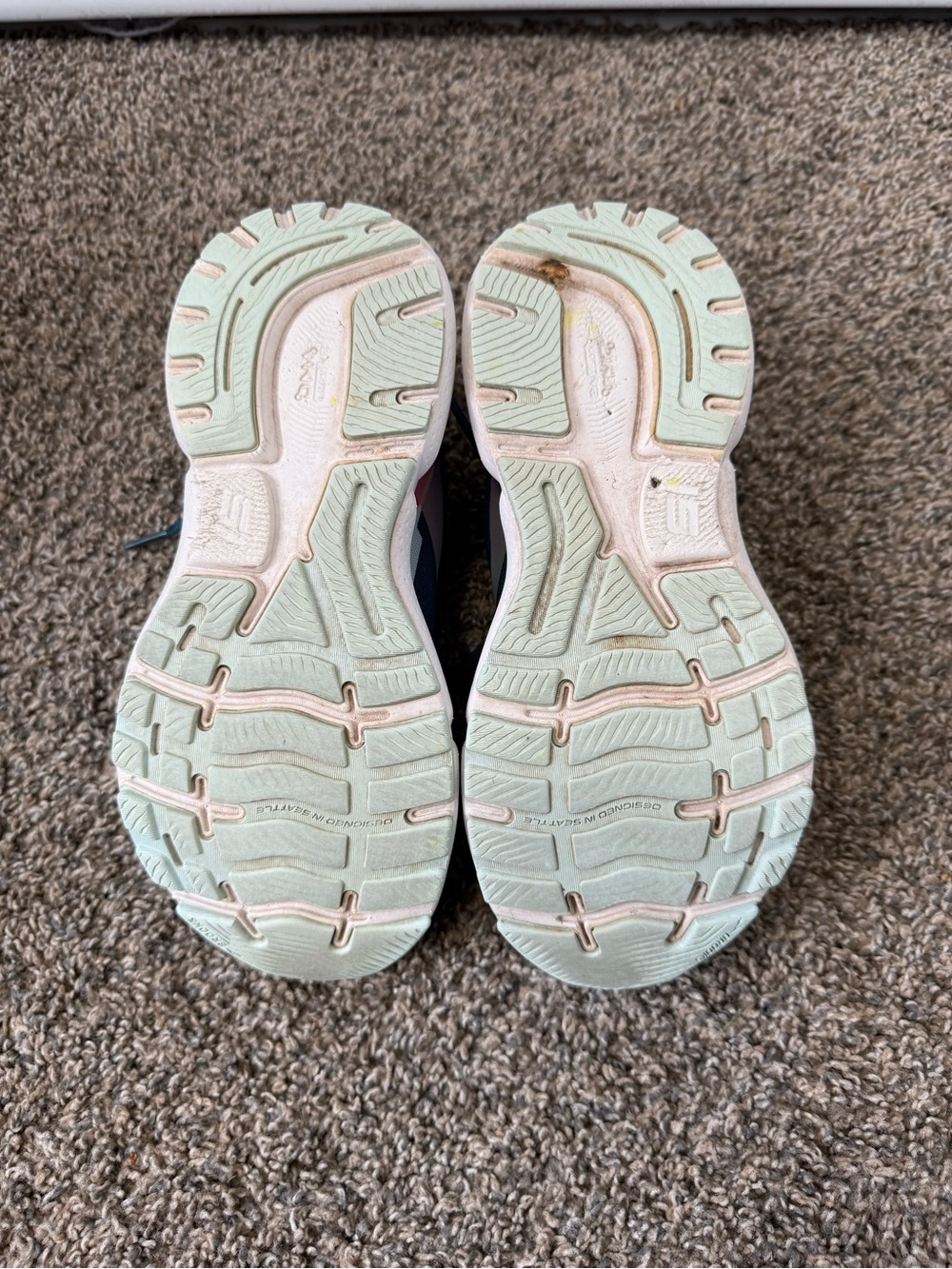 Brooks ghost 15 Women's Running Shoes - Teal with White and Red Accents - Picture 6 of 7